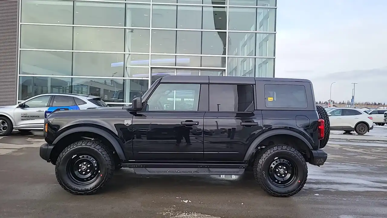 Ford Bronco снимка Ford Bronco