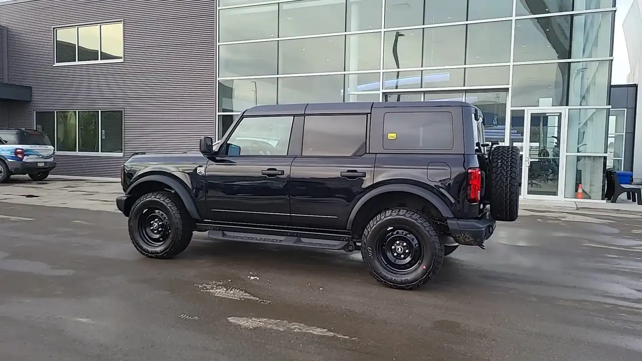 Ford Bronco снимка Ford Bronco