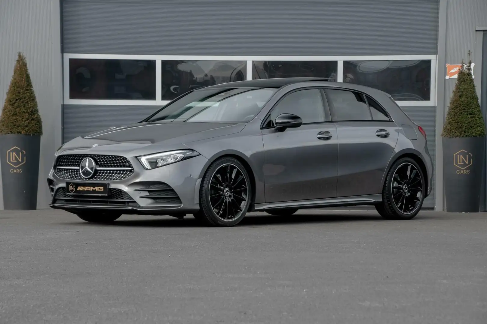 Mercedes-Benz A 200 AMG | Pano | Sfeerverlichting | Camera Grau - 1