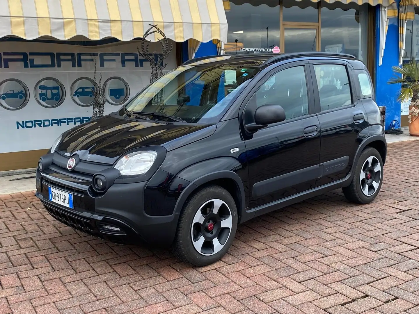 Fiat Panda Panda III 2016 1.0 hybrid City Cross  NEOPATENTATO Zwart - 1