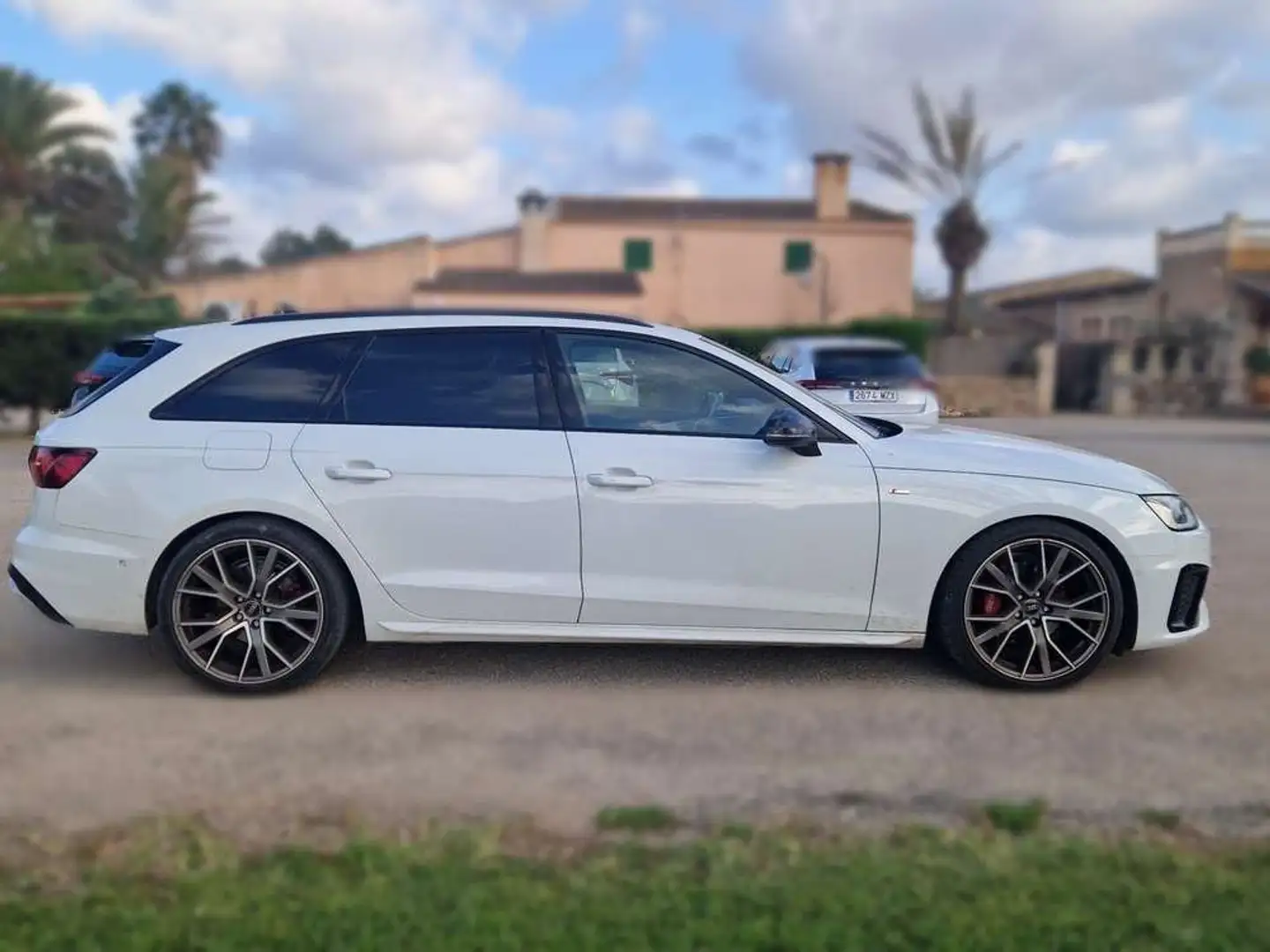 Audi A4 Avant Black line 40 TFSI 150kW S tronic Blanco - 2