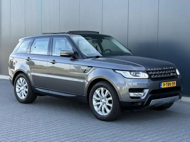 Land Rover Range Rover Sport view 10
