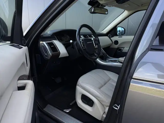 Land Rover Range Rover Sport view 16
