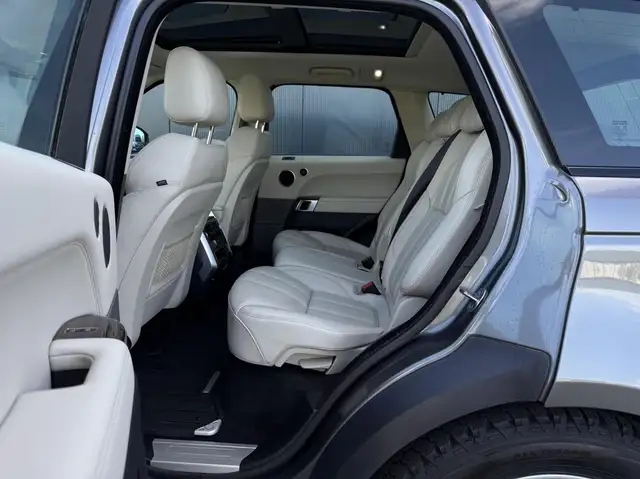 Land Rover Range Rover Sport view 19