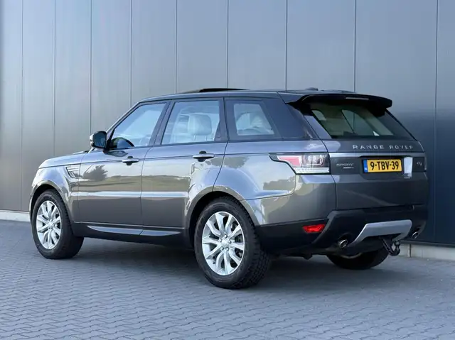 Land Rover Range Rover Sport view 11