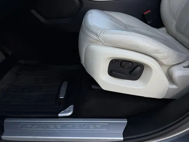Land Rover Range Rover Sport view 26