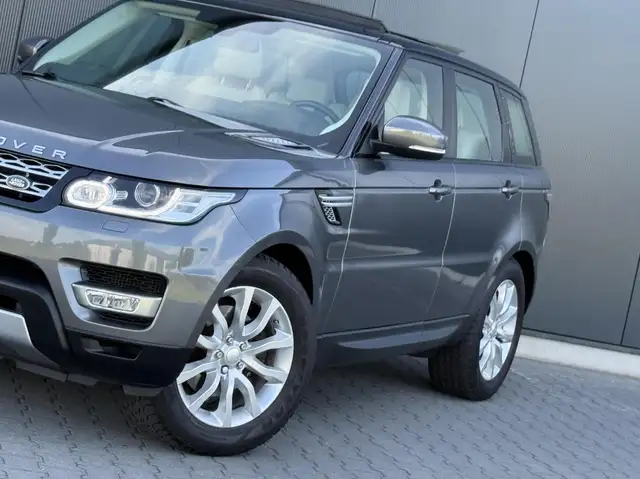 Land Rover Range Rover Sport view 6
