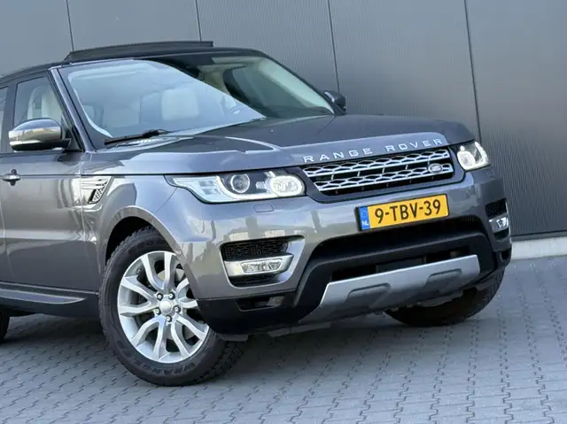 Land Rover Range Rover Sport view 12