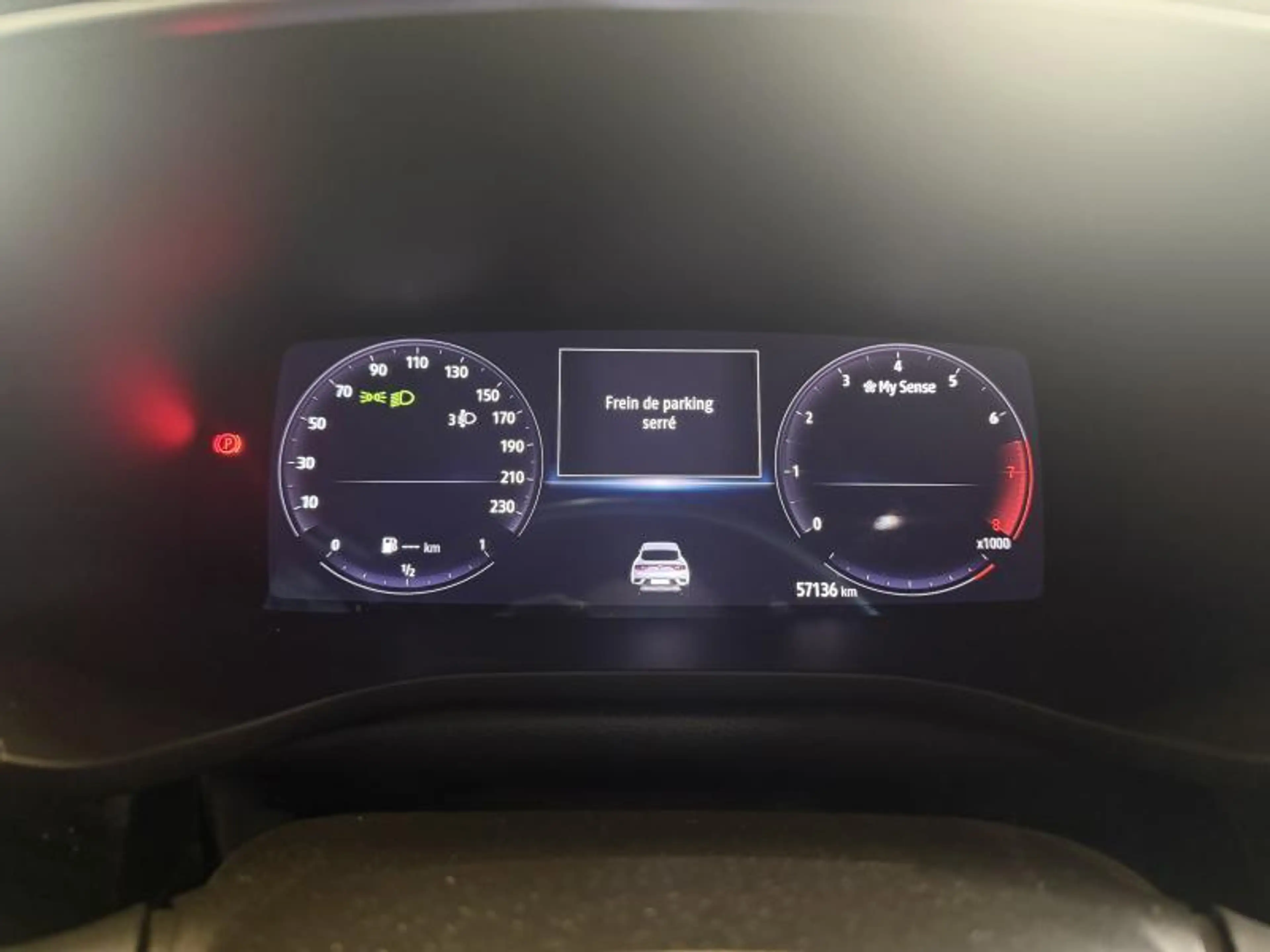 Renault Arkana RS Line 1.3 TCe 140 EDC — photo 11