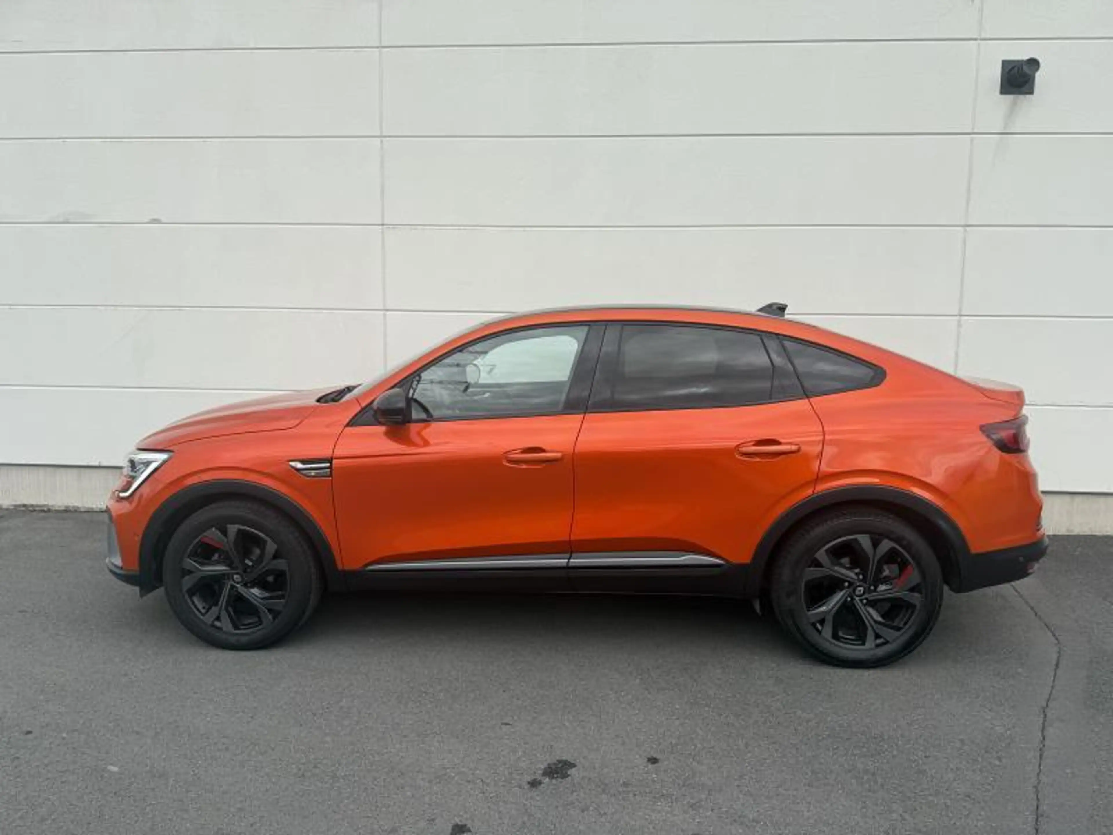 Renault Arkana RS Line 1.3 TCe 140 EDC — photo 8
