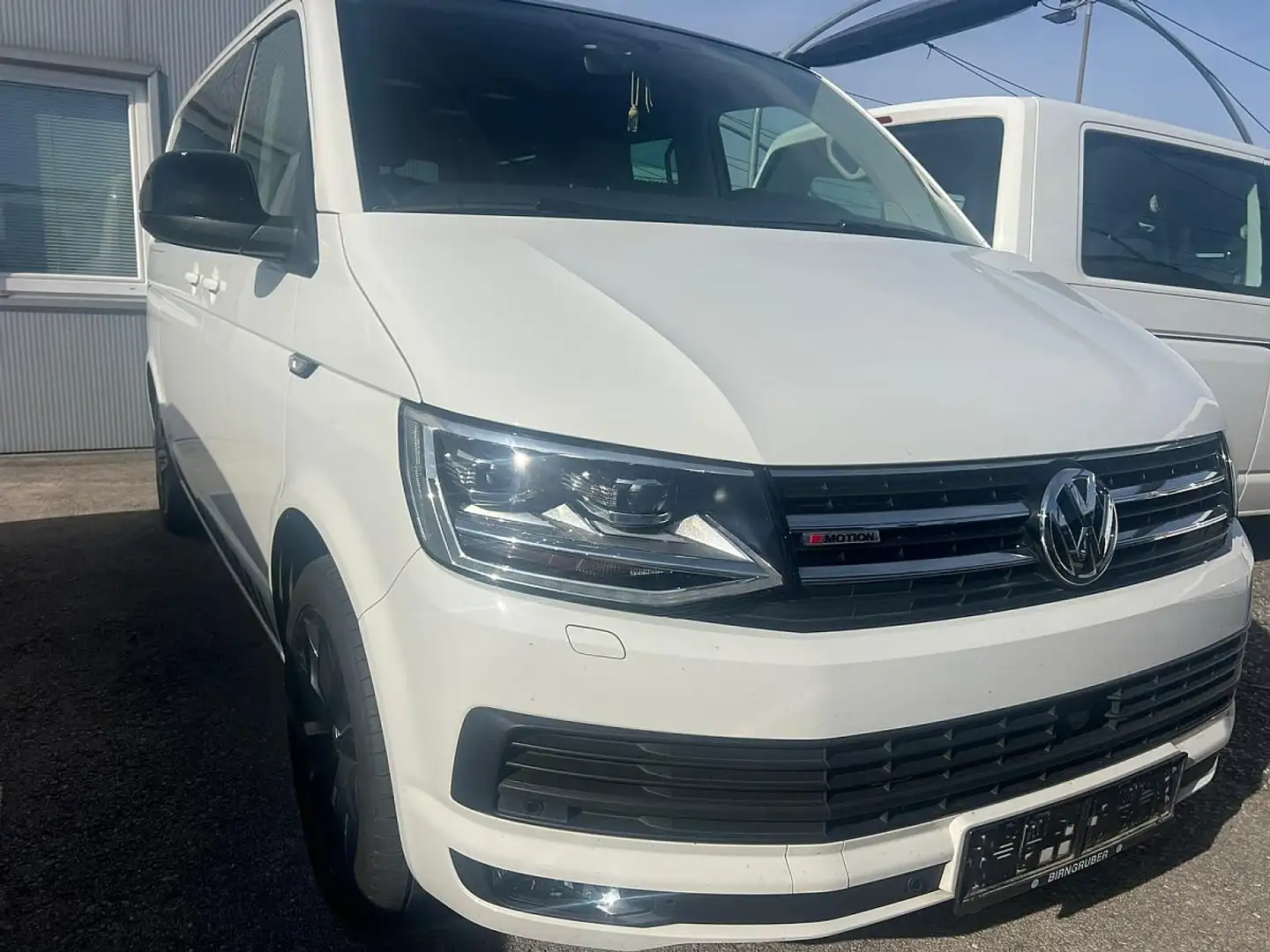 Volkswagen T6 Multivan Edition LR 2,0 TDI 4Motion BMT DSG Weiß - 2