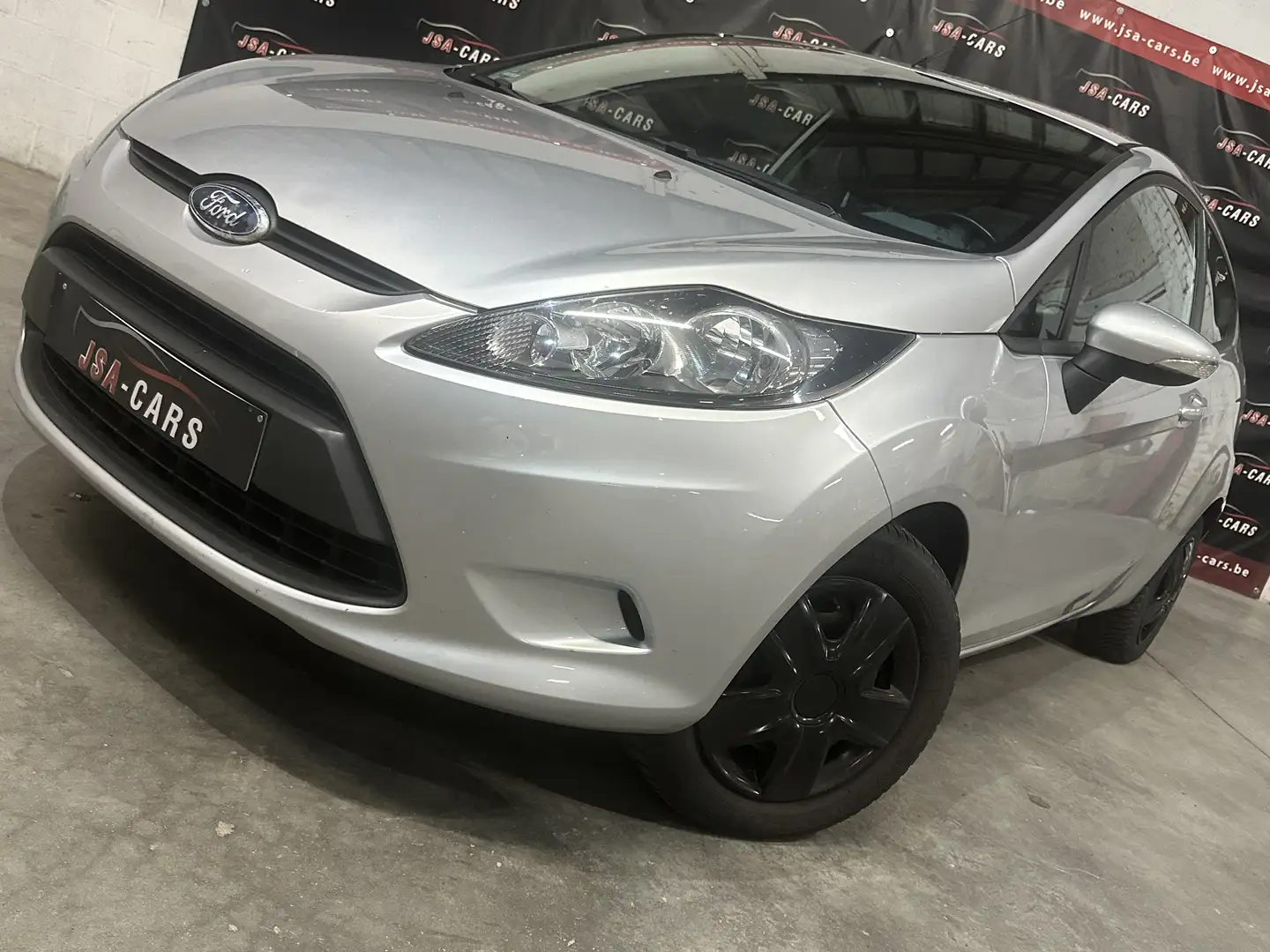 Ford Fiesta 1.6 TDCi Econetic DPF Plateado - 1