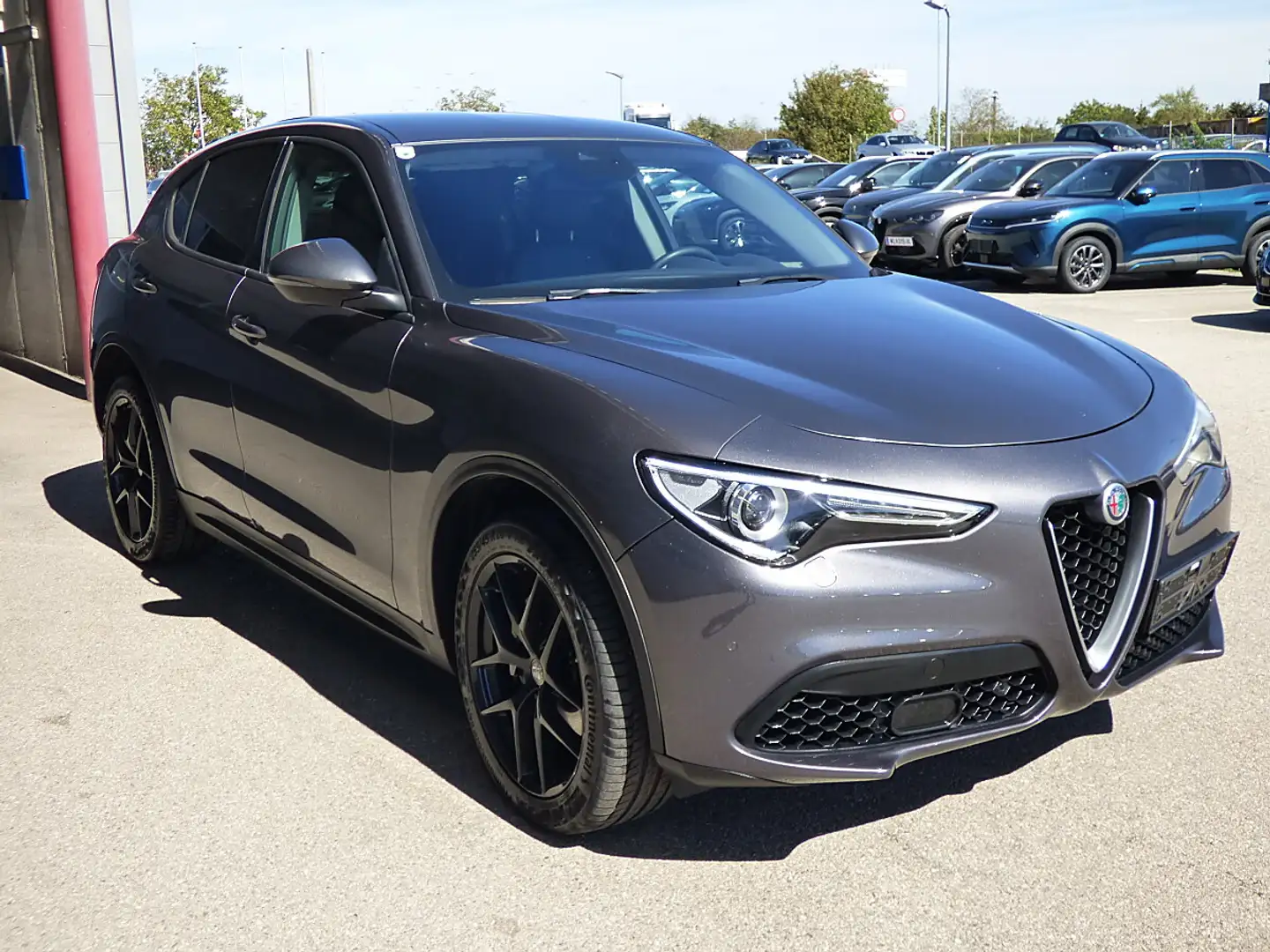 Alfa Romeo Stelvio Super 2,2 ATX AWD 20 Zoll Grau - 2