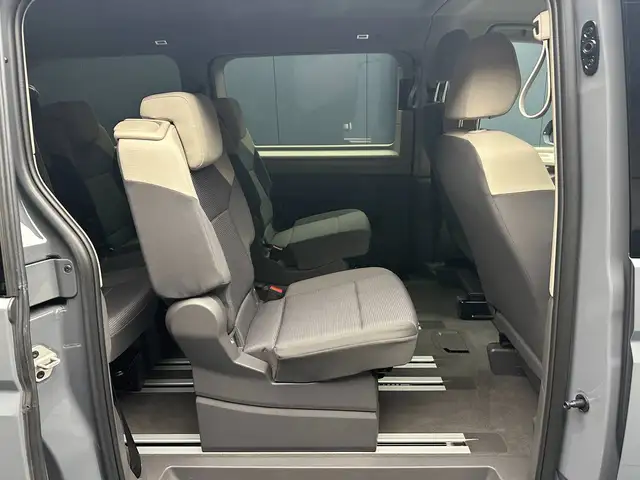 Volkswagen Multivan view 24