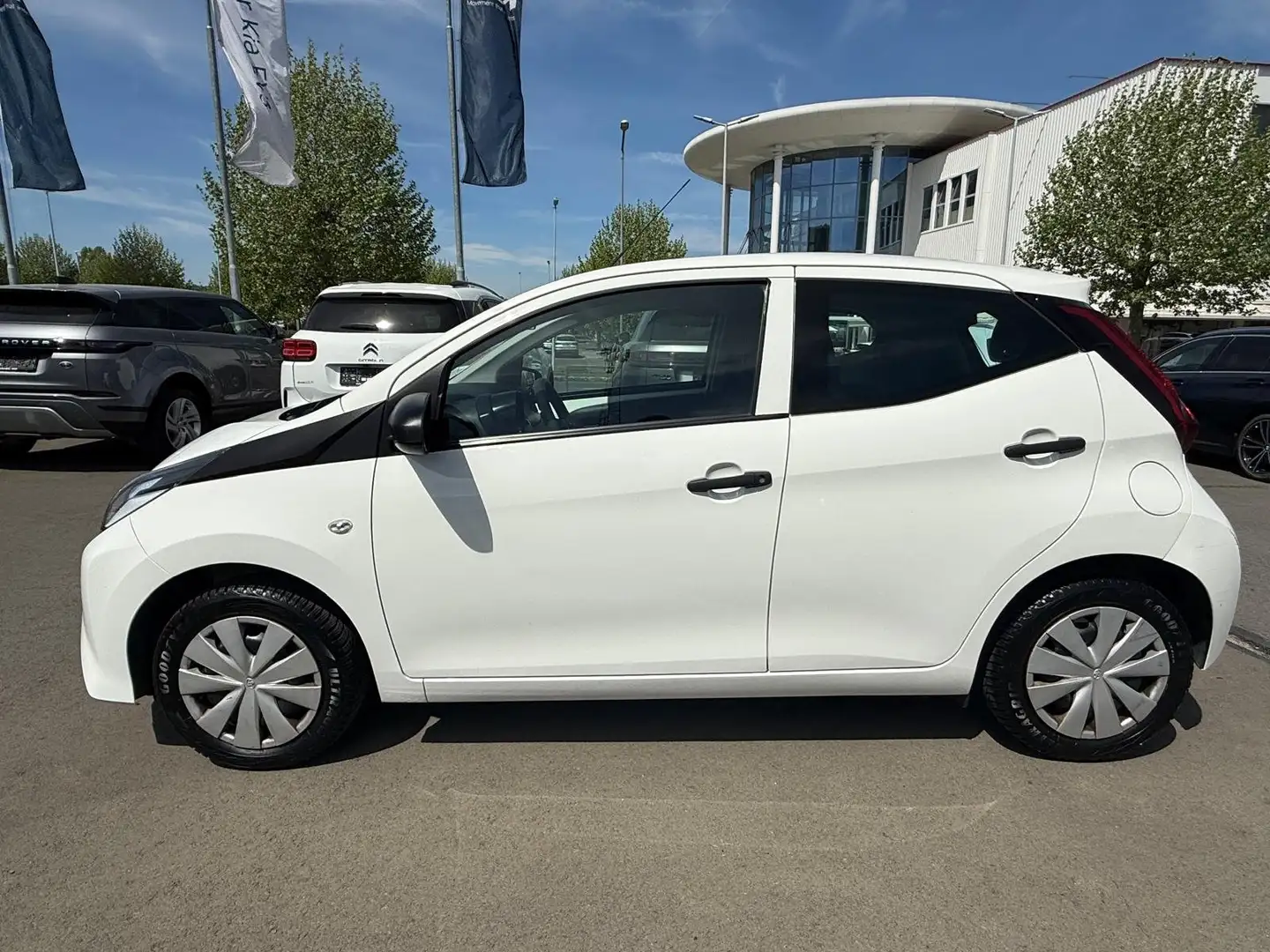 Toyota Aygo 1,0 VVT-i x-young Weiß - 2
