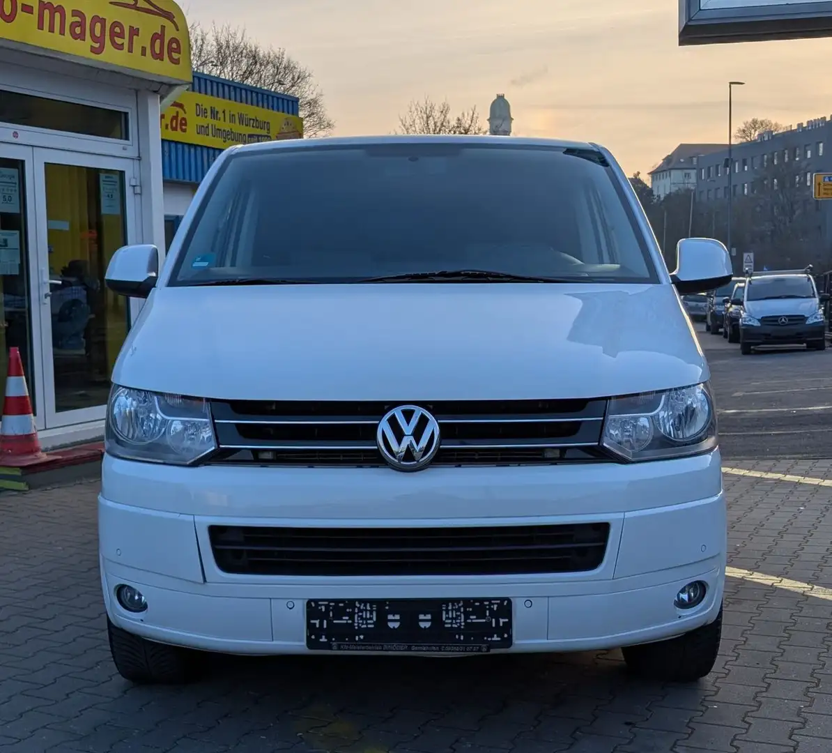 Volkswagen T5 Multivan T5 2.0TDI Multivan*2Hd*7SI*Temp*AHK*2xPDC*TüvNeu Blanc - 2