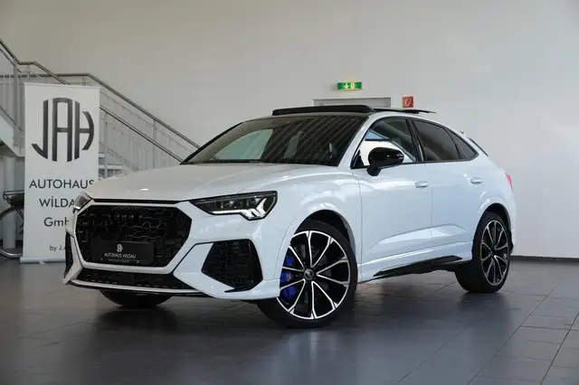 Audi RSQ3 Sportback 2.5 TFSI quattro *PANO*AHK*CERAMIC*