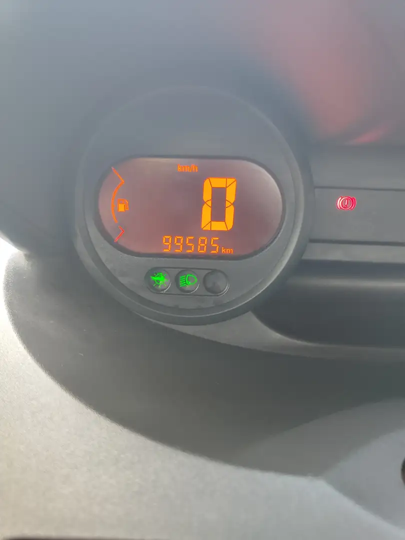 Renault Twingo II 1.5 dCi 65 eco2 Dolce Vita - 2