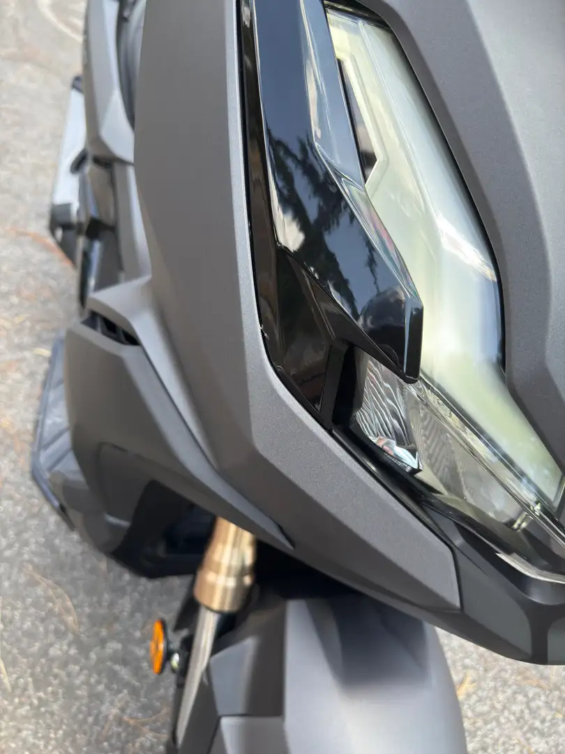 Honda ADV 350 Nero - 2