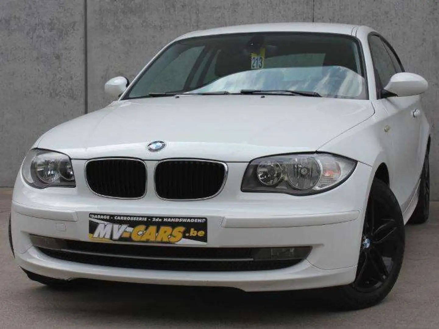 BMW 116 BMW 116i/ 3-deur/Pdc/Navi Blanc - 1