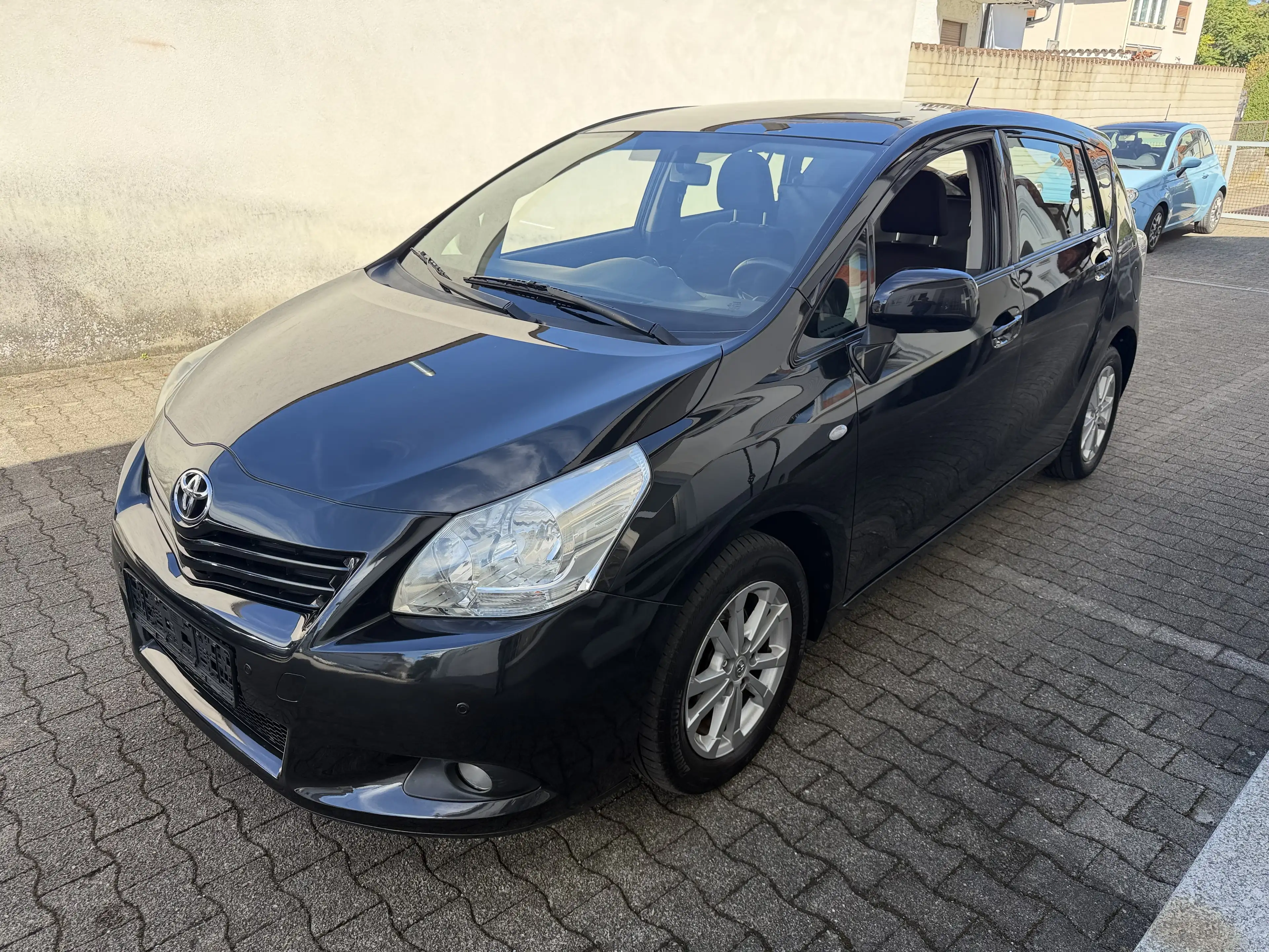 Toyota Verso Verso 1.8 Edition   7-Sitzer — photo 2