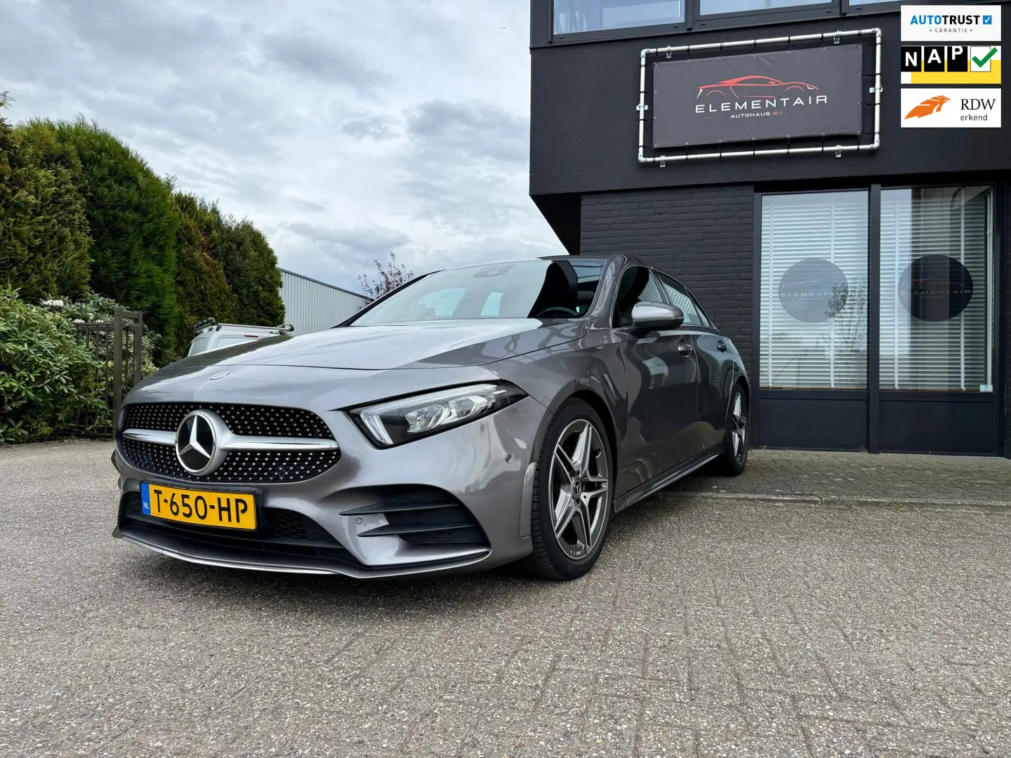 Mercedes-Benz A 180 Business Solution AMG Grijs - 1