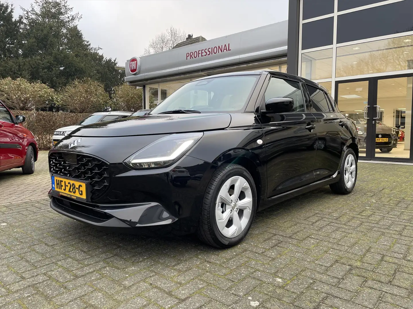 Suzuki Swift New 1.2 Smart Hybrid 83pk Select | NU € 2000,00 KO Noir - 2
