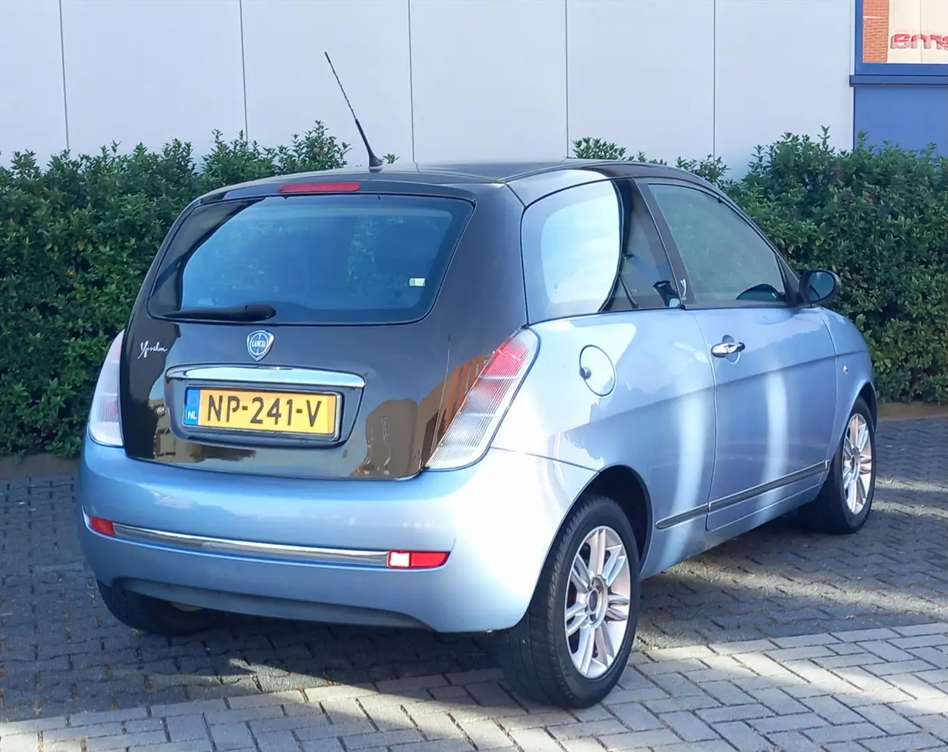 Lancia Ypsilon 1.2 Argento Airco Blau - 2