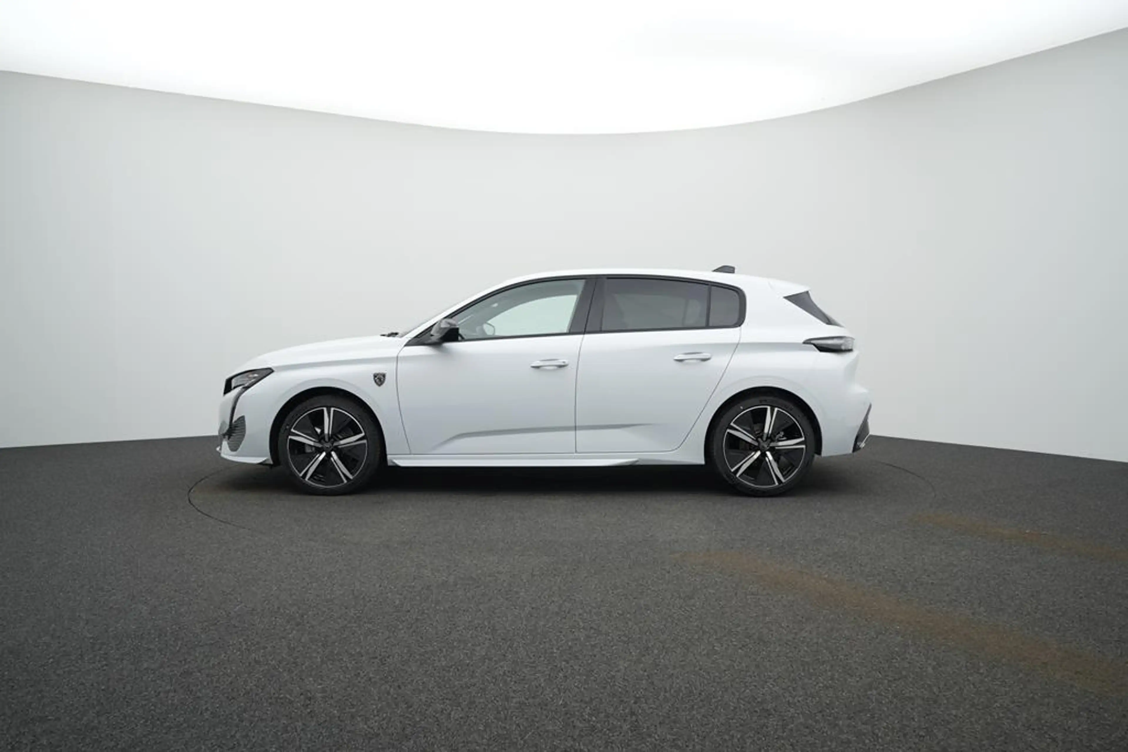 Peugeot 308 1.2 PureTech 130 GT — photo 33