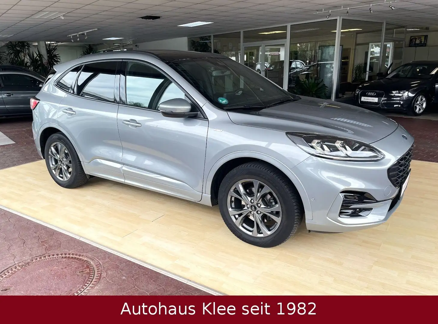 Ford Kuga ST-Line X AWD *AHK*LED*Pano*Cam*Head* Silber - 2