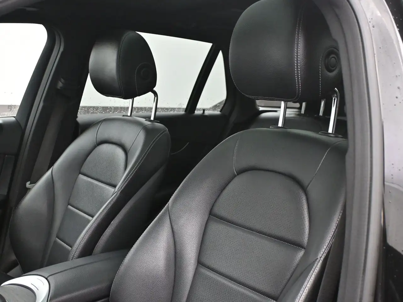 Mercedes-Benz GLC снимка Mercedes-Benz GLC