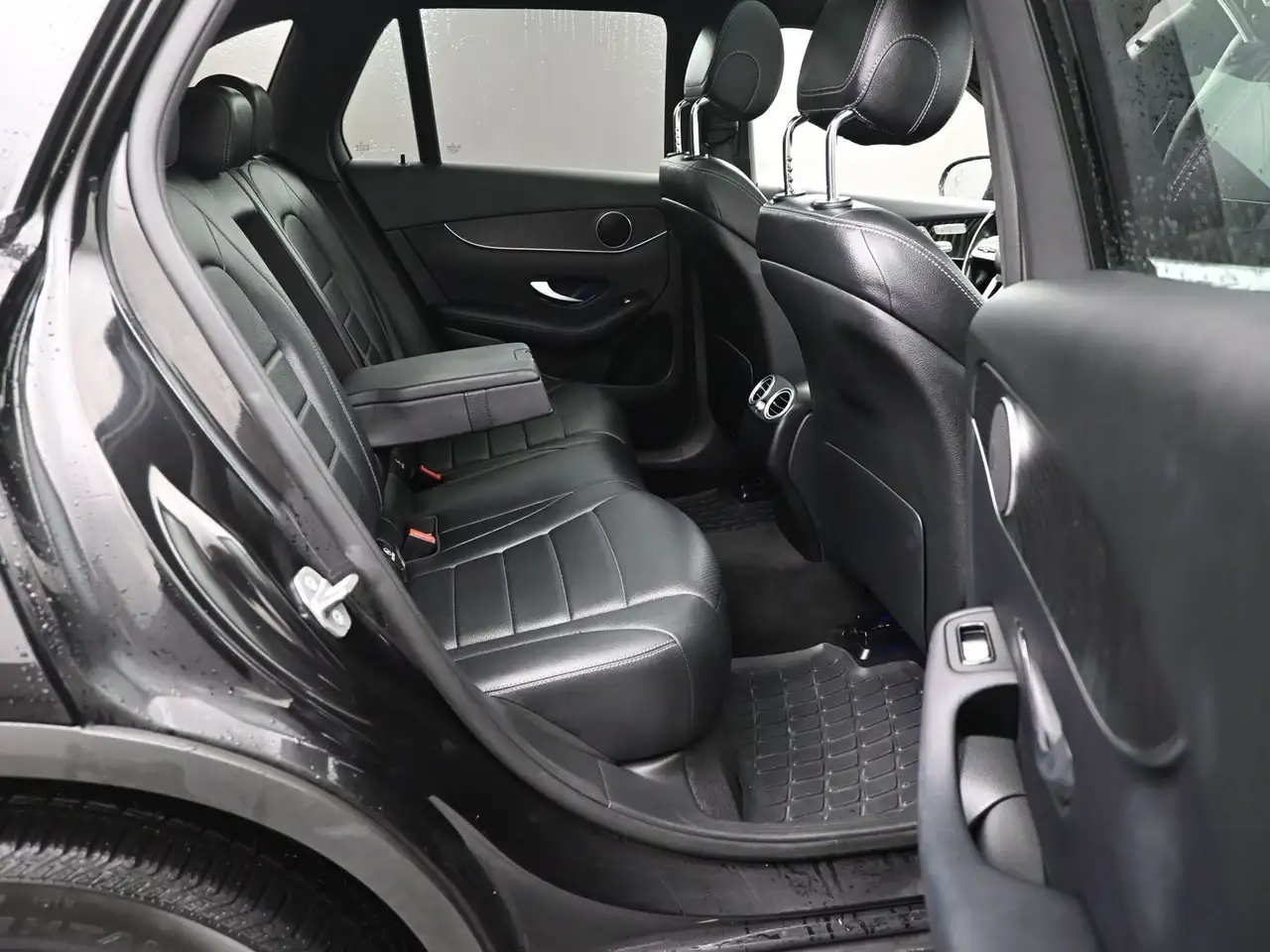 Mercedes-Benz GLC снимка Mercedes-Benz GLC
