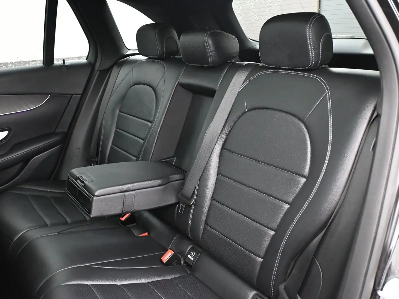 Mercedes-Benz GLC снимка Mercedes-Benz GLC