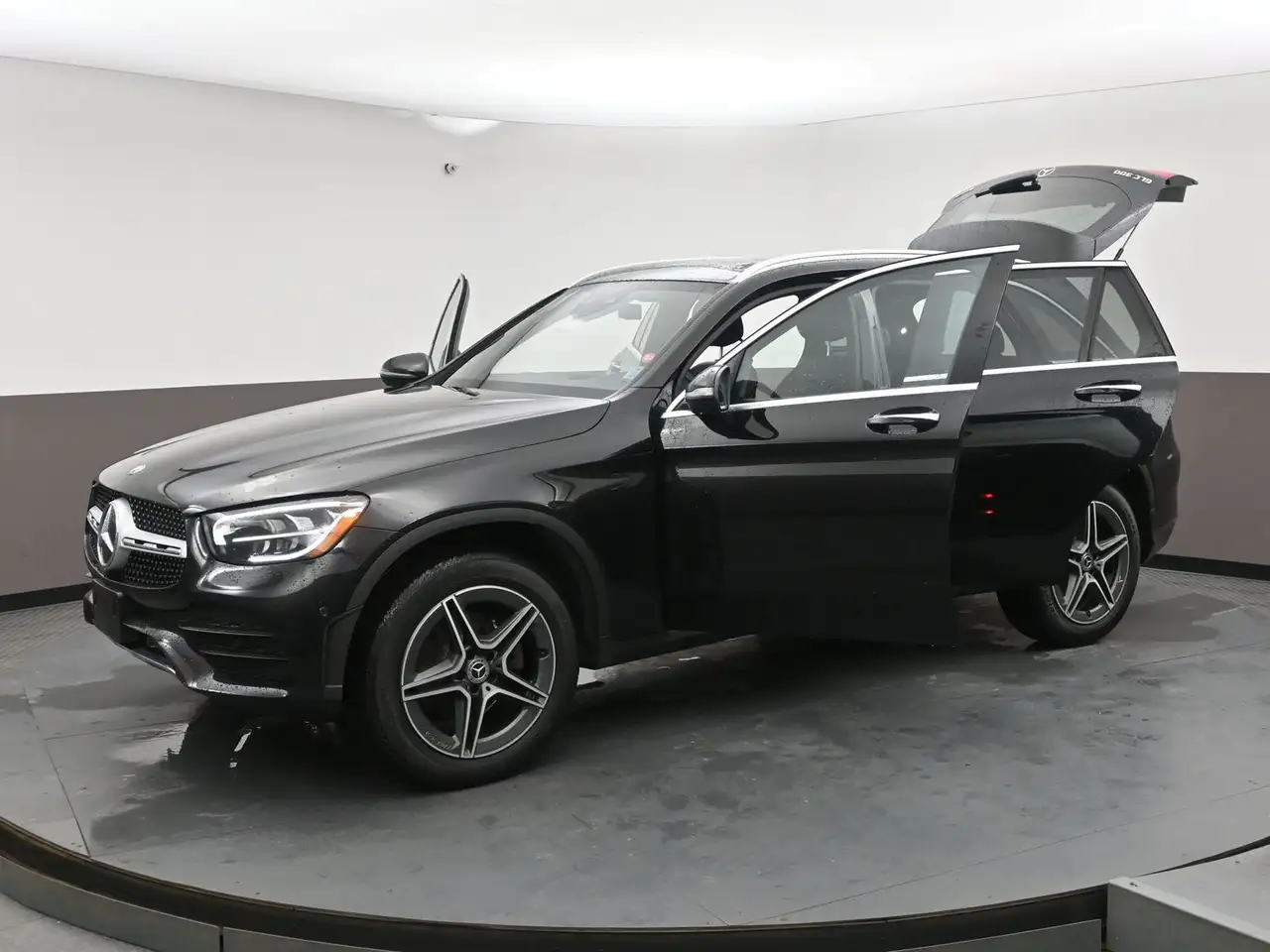 Mercedes-Benz GLC снимка Mercedes-Benz GLC