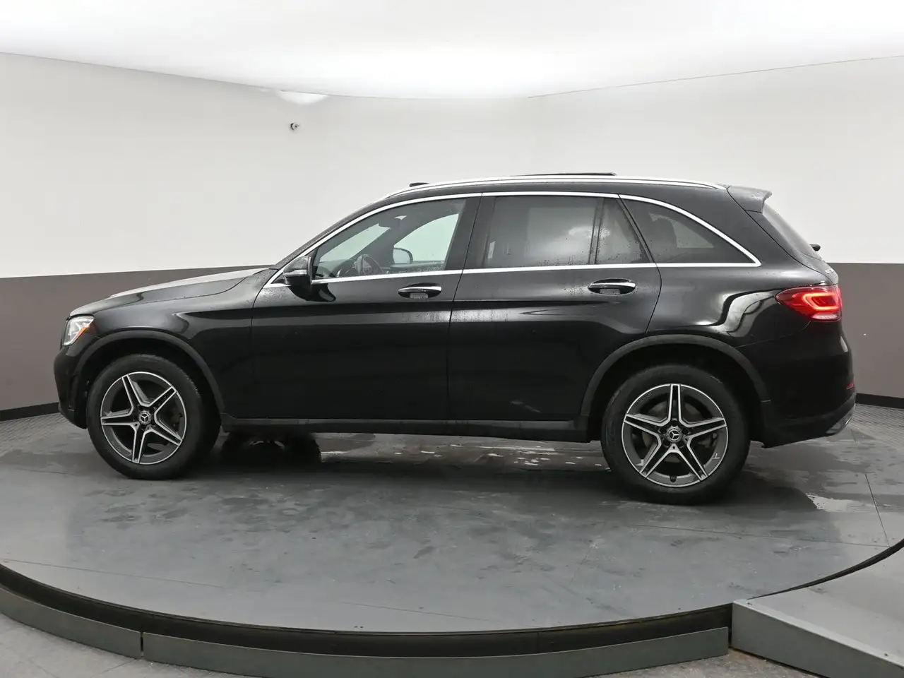 Mercedes-Benz GLC снимка Mercedes-Benz GLC
