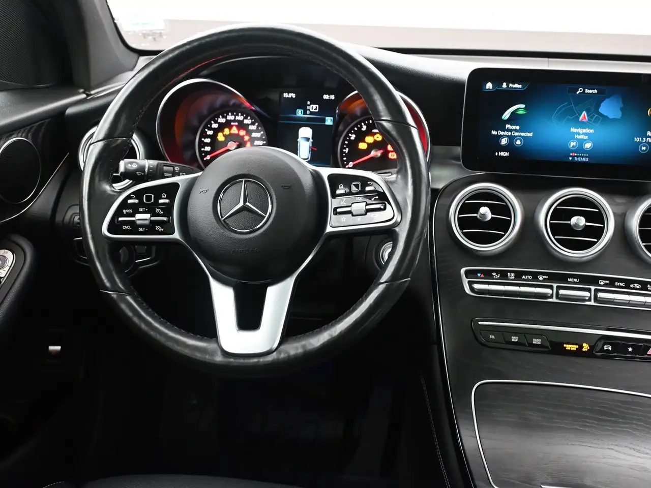 Mercedes-Benz GLC снимка Mercedes-Benz GLC