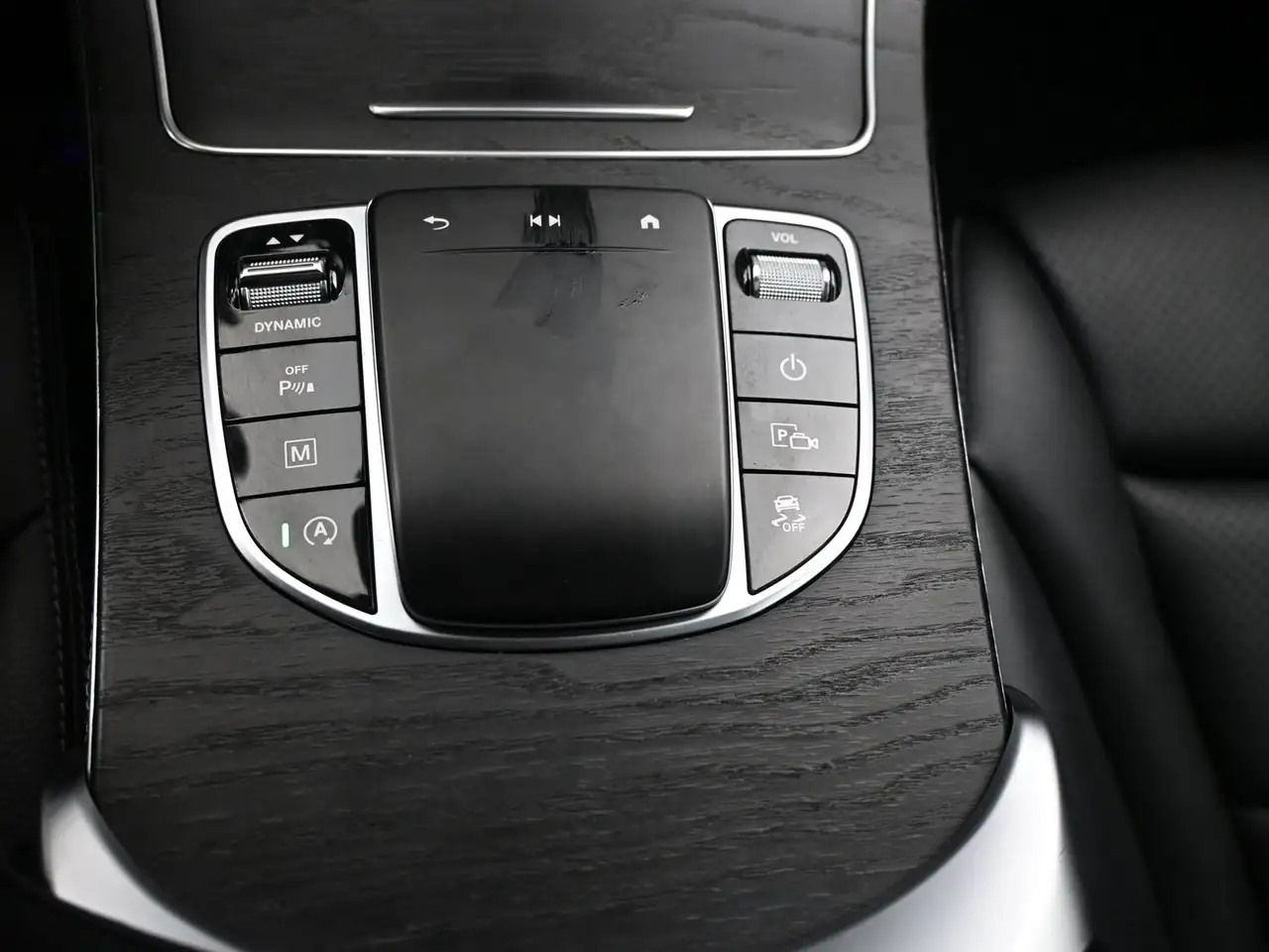 Mercedes-Benz GLC снимка Mercedes-Benz GLC