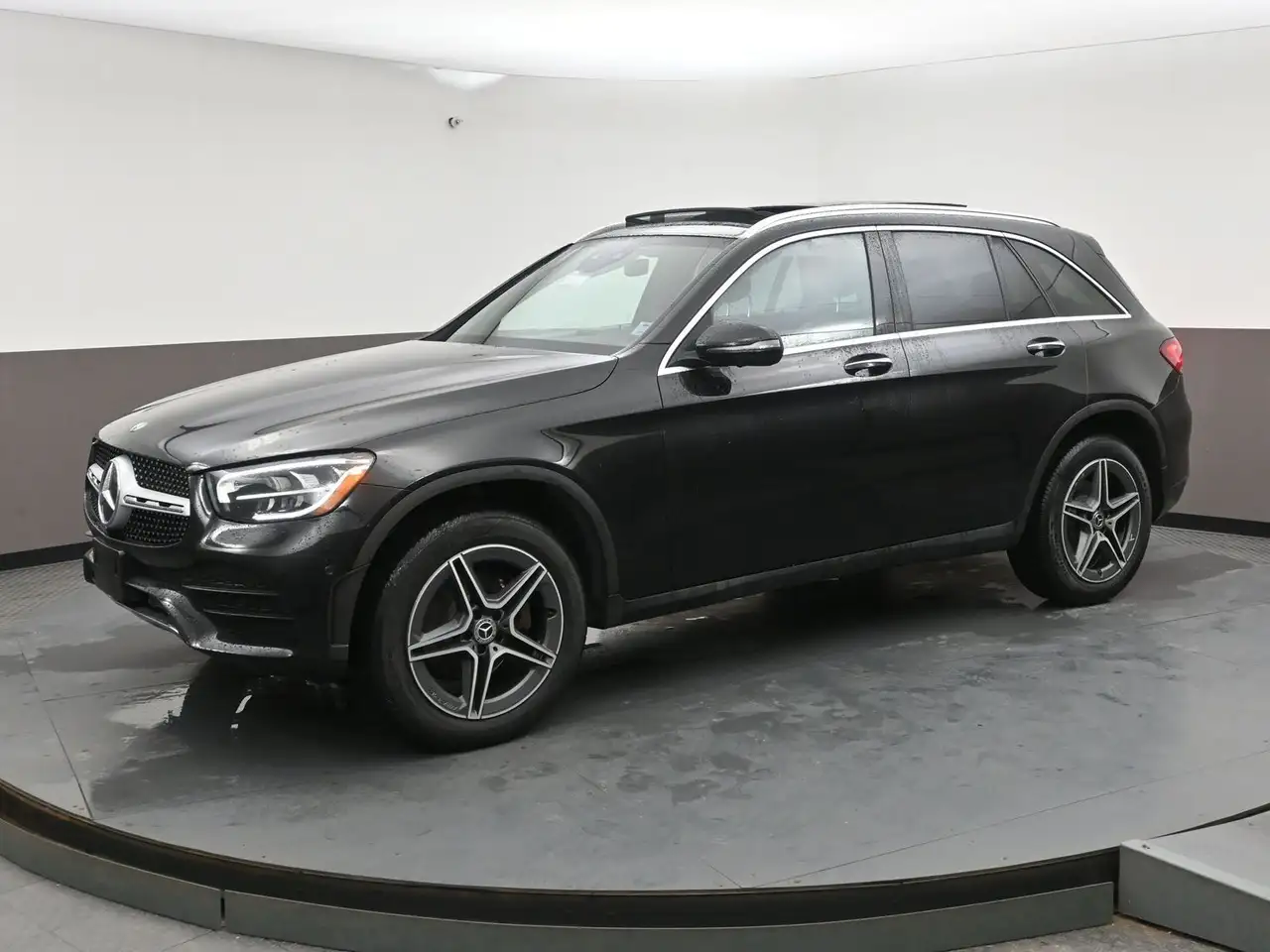 Mercedes-Benz GLC снимка Mercedes-Benz GLC