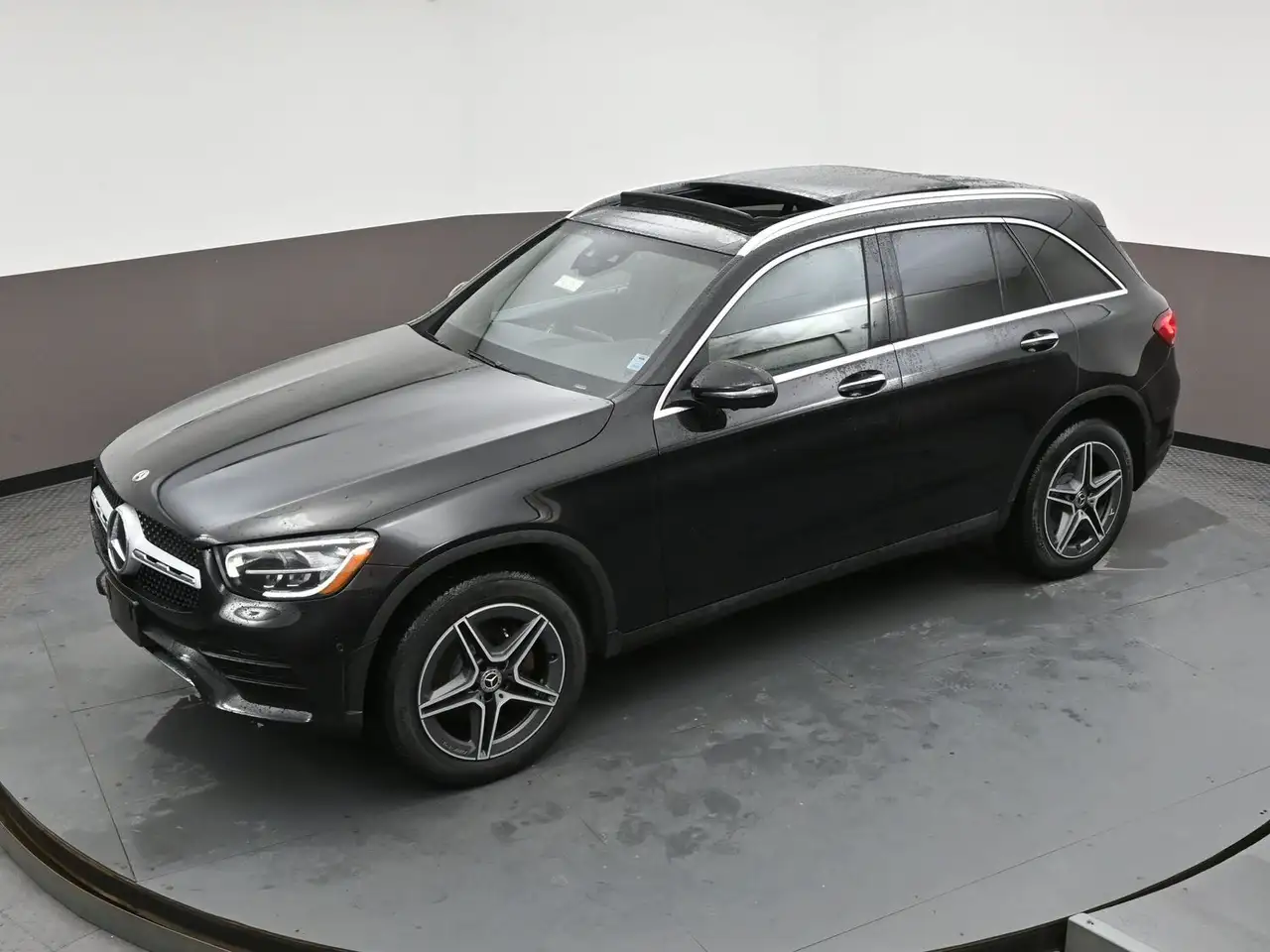 Mercedes-Benz GLC снимка Mercedes-Benz GLC