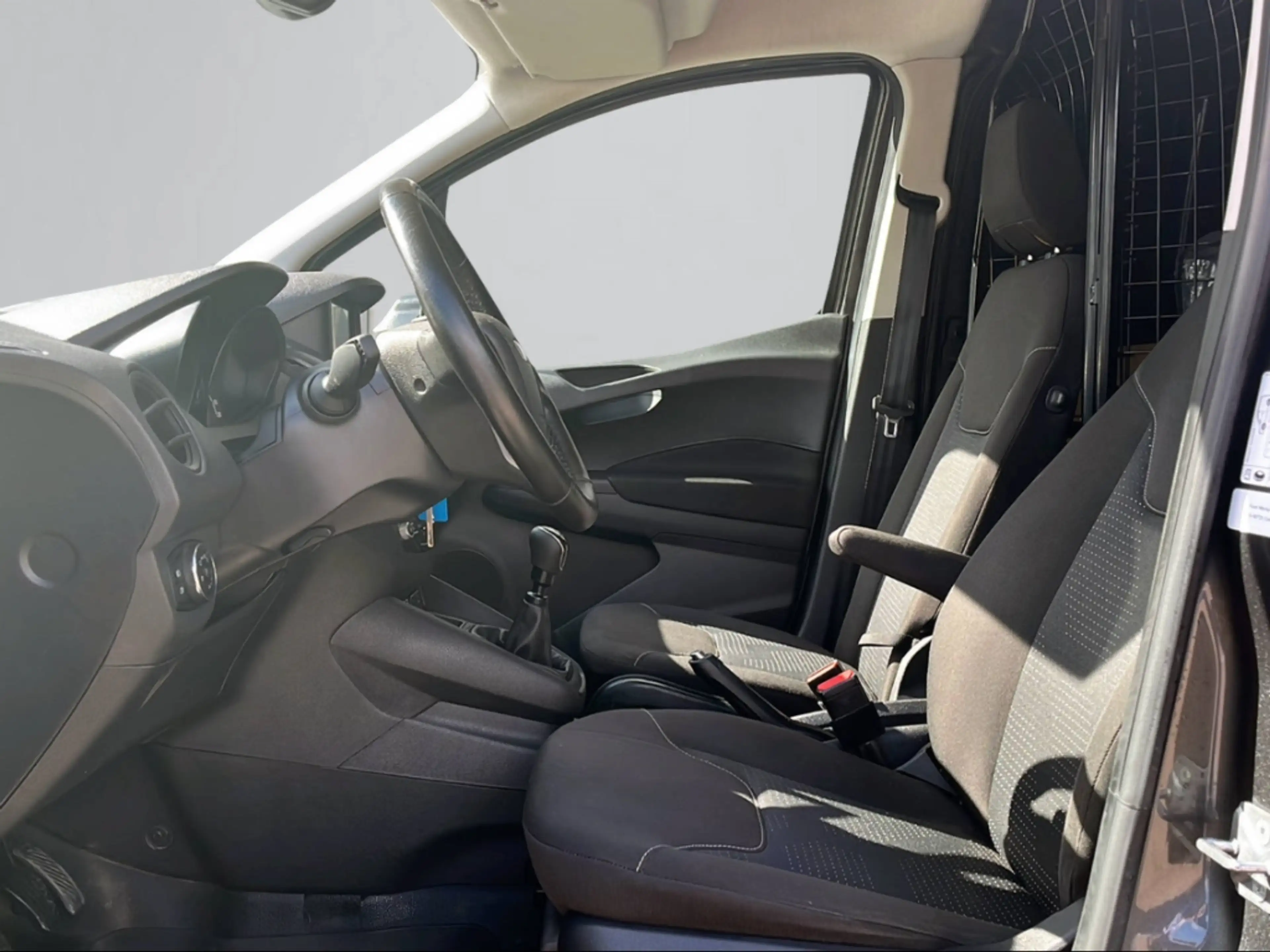 Ford Transit Courier Trend Navi Apple CarPlay Android Auto Mehrzonenkli — photo 8