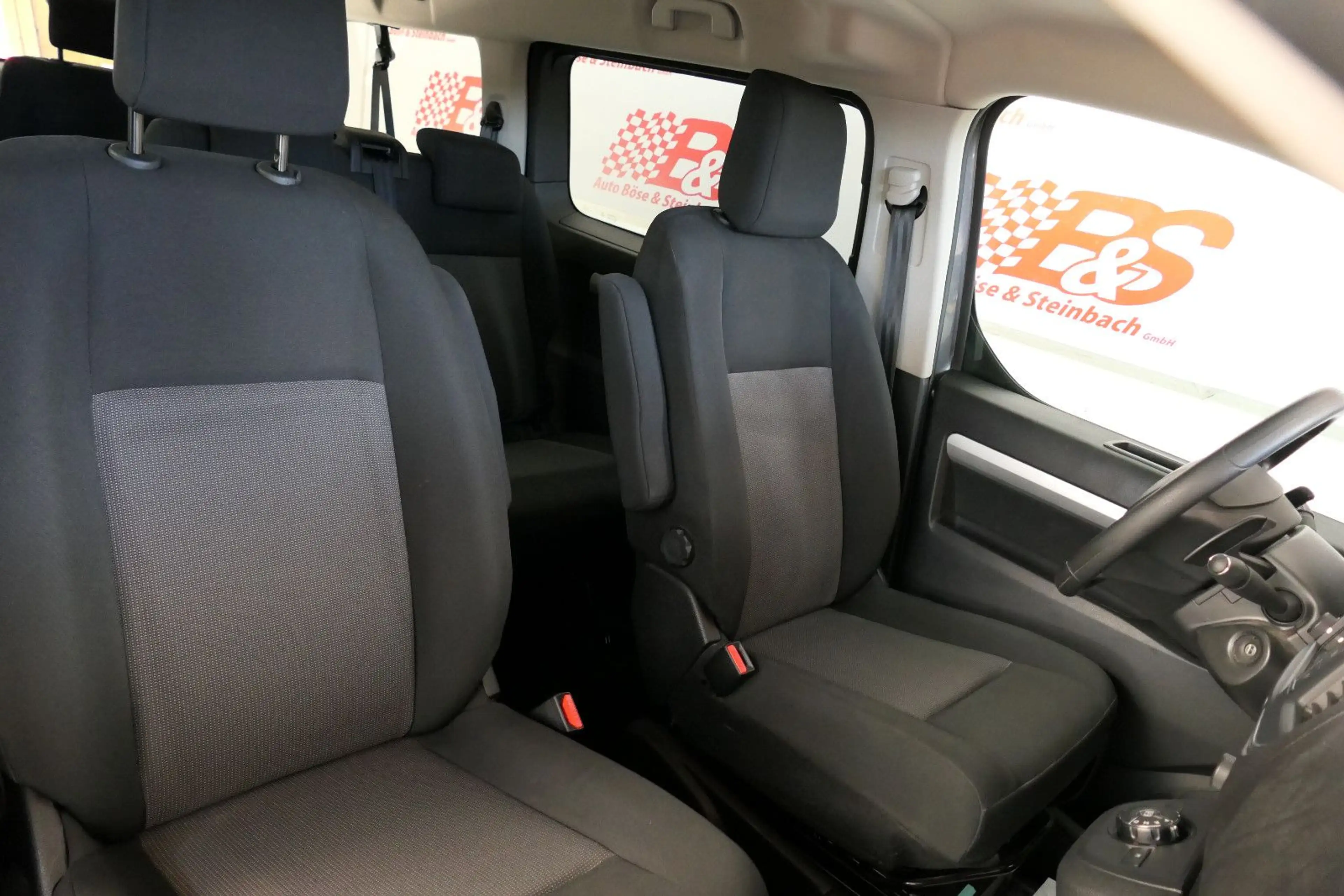Peugeot Traveller L3 H1 *AUT*NAV*APP*KAM*PDC*TEL*GRA* — photo 8