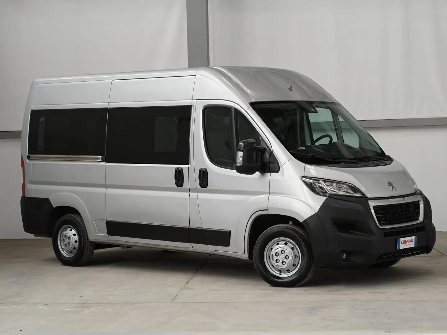 Peugeot Boxer 333 2.2 bluehdi 140cv L2H2 Comfort Plus 9 Posti Gris - 1