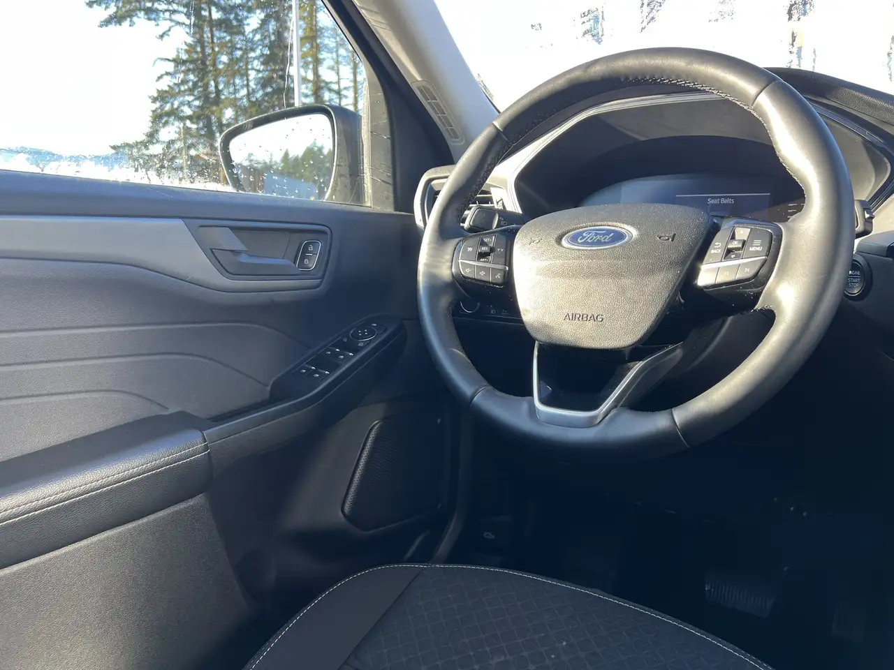 Ford Escape снимка Ford Escape