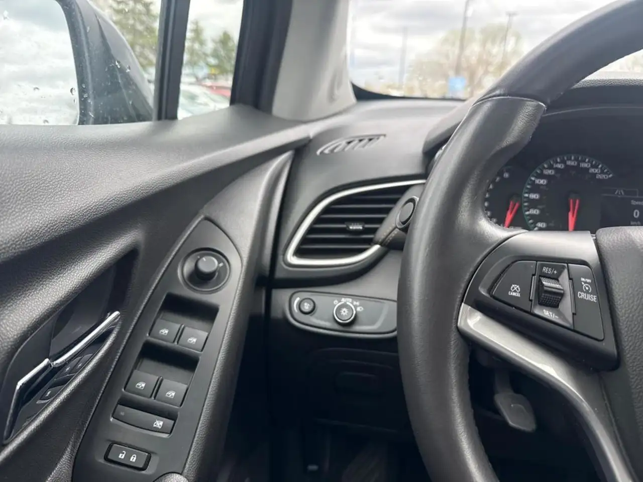 Chevrolet Trax снимка Chevrolet Trax