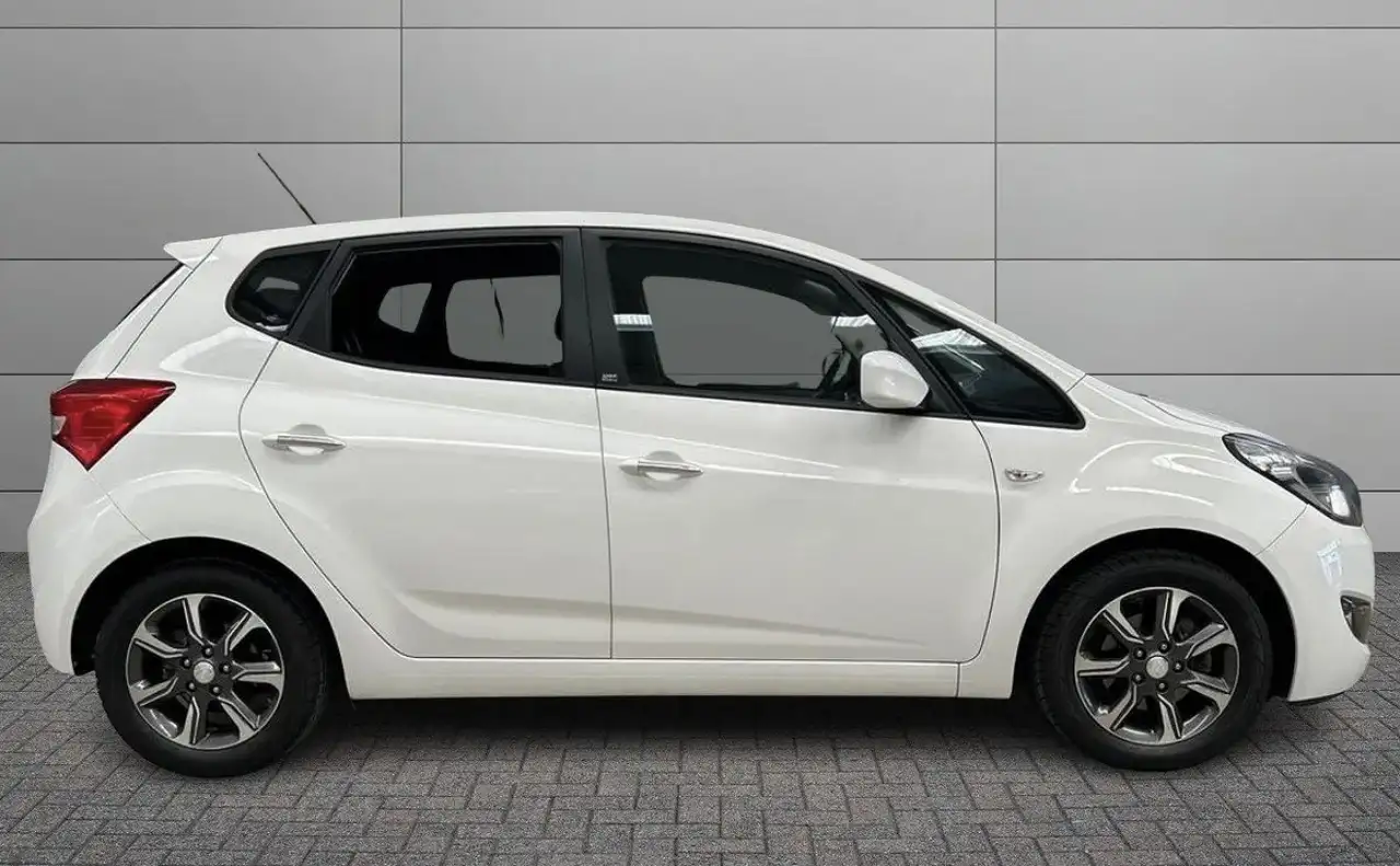 Hyundai iX20 1.4 crdi Comfort FL E6 — photo 1 of 3