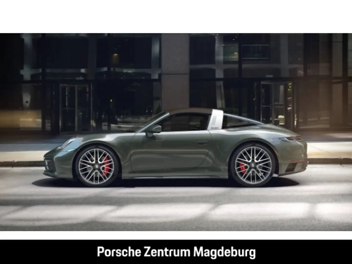 Porsche 992 (911) Targa 4S Grün - 2