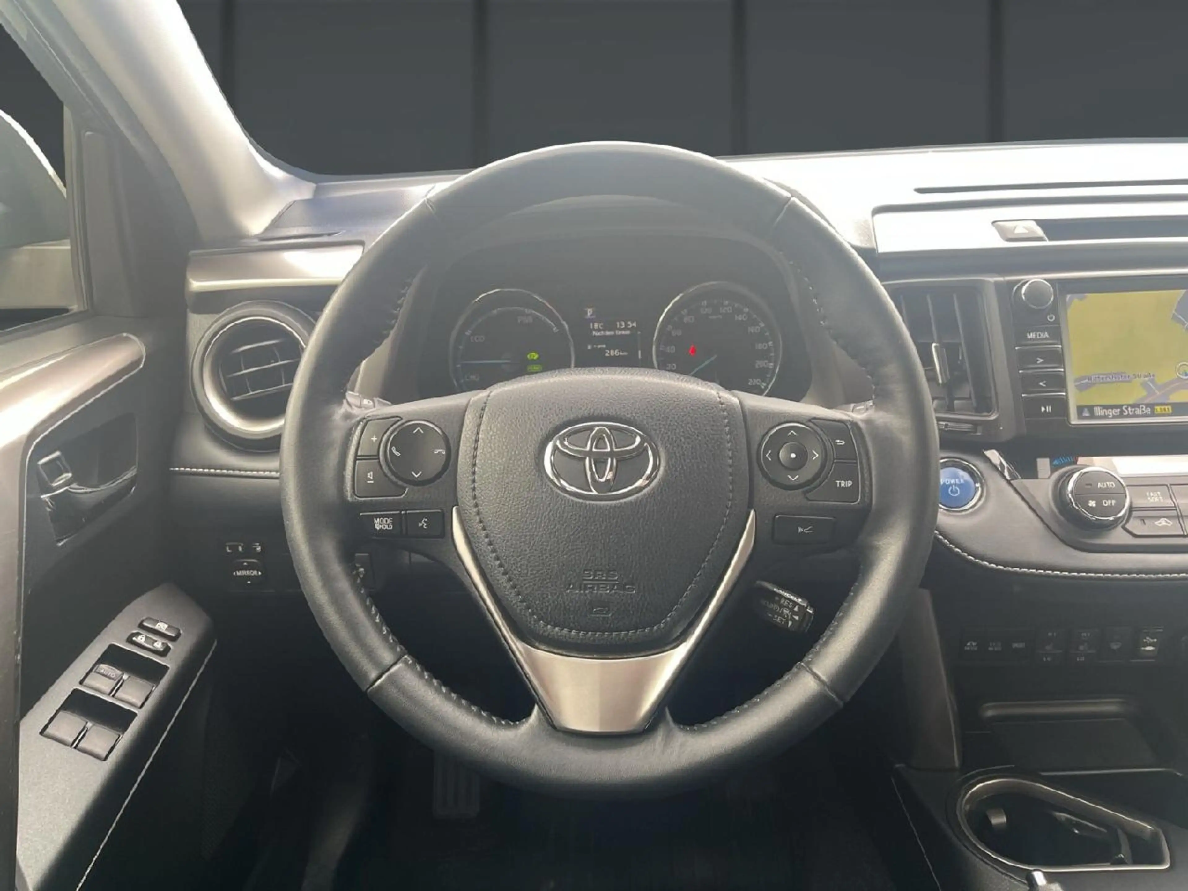 Toyota RAV 4 Team D — photo 9