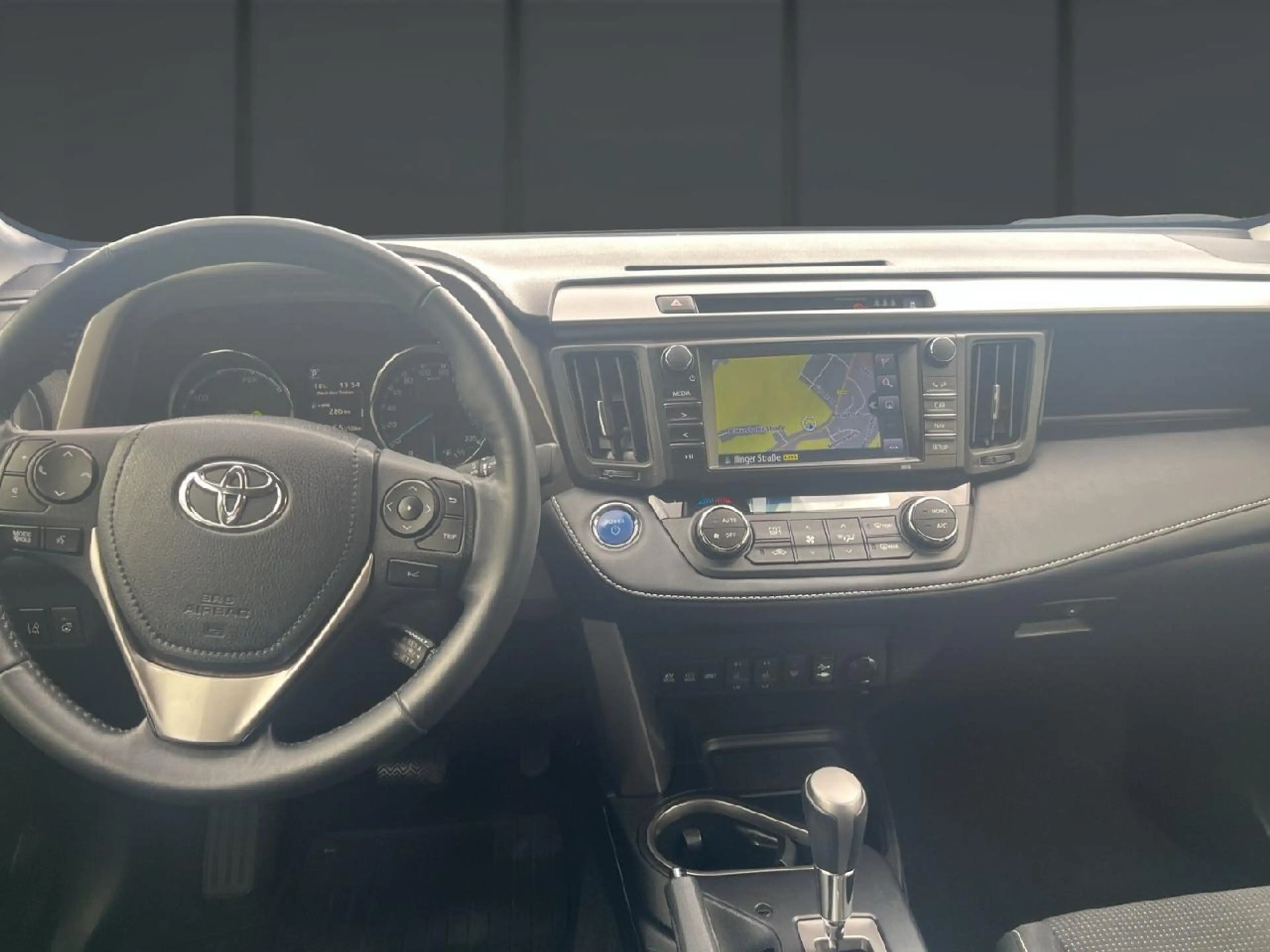 Toyota RAV 4 Team D — photo 8