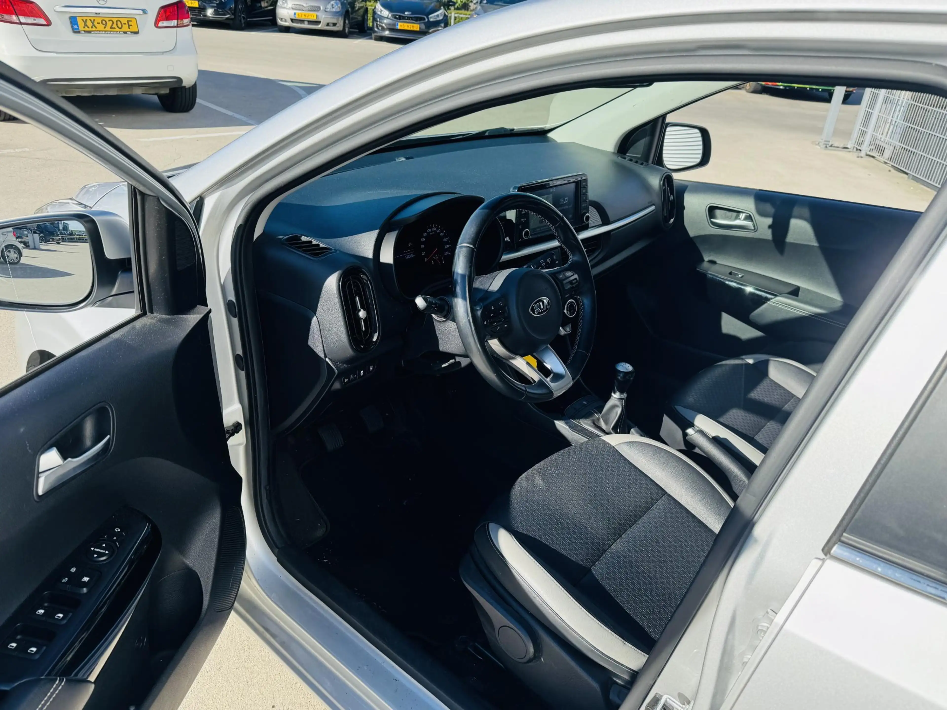 Kia Picanto 1.0 Design Edition Dealer onderhouden | Leder | Cl — photo 3