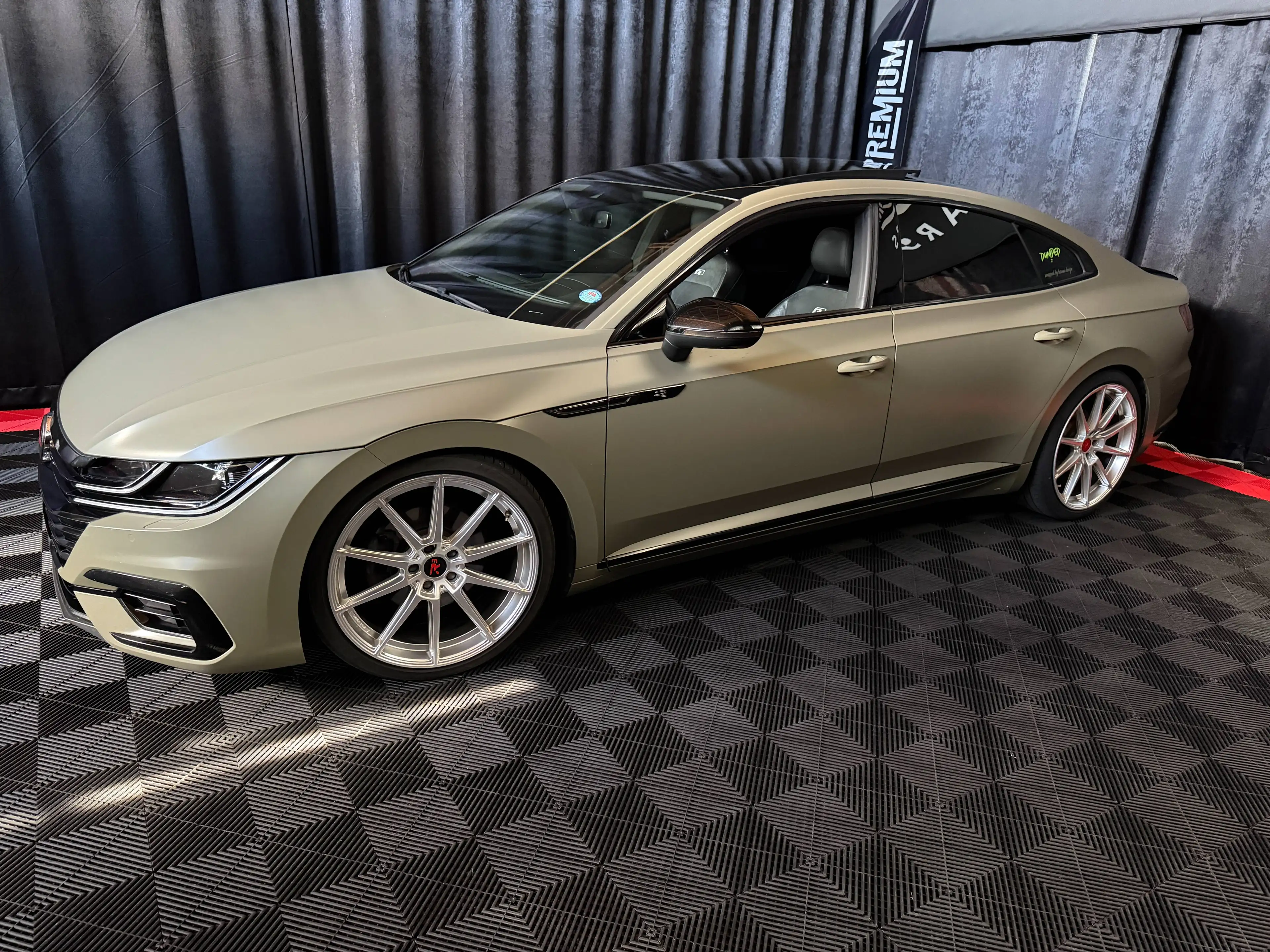 Volkswagen Arteon R-Line *HEAD-UP* KAMERA*PANO* — photo 12